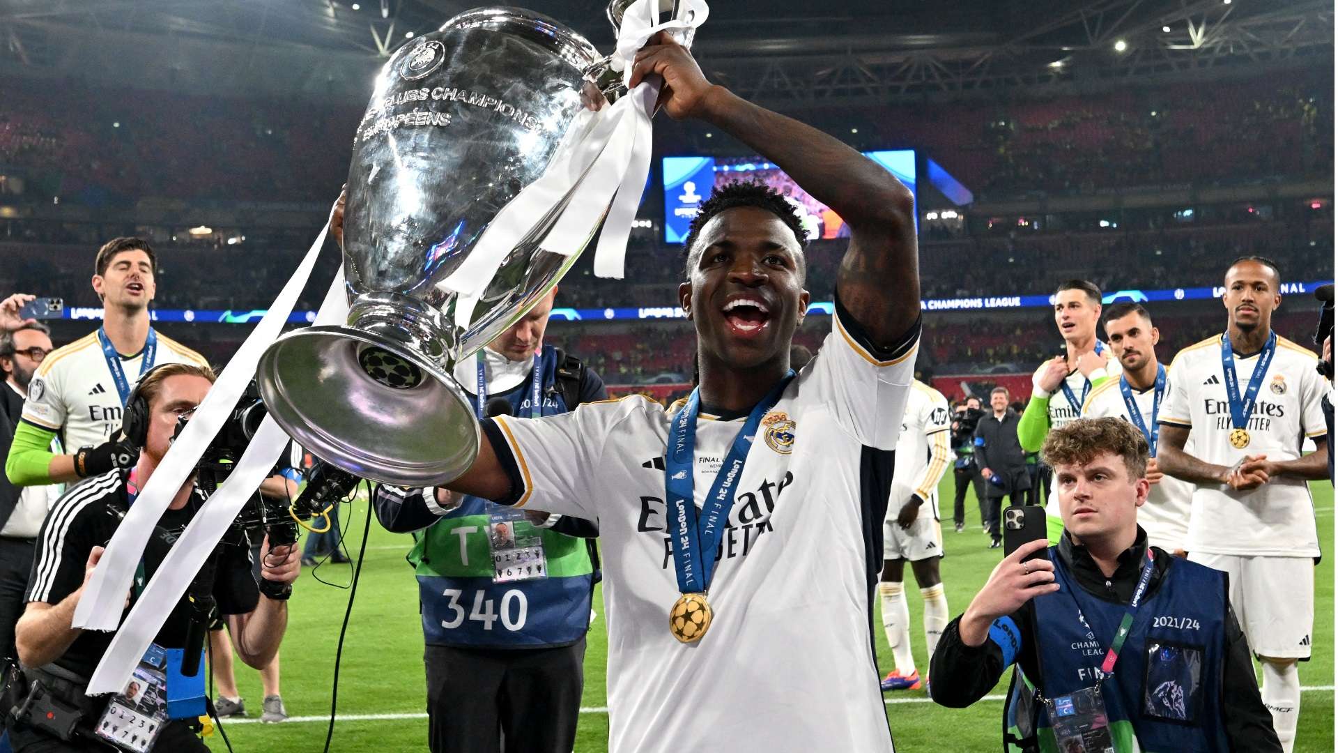 年加盟曼联 年加盟曼联